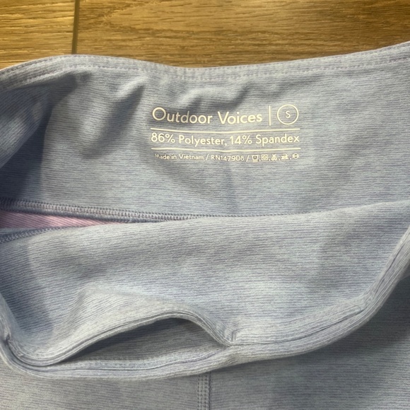 Outdoor Voices TeachSweat Two-Tone Cropped Leggings, Lavender/Blue, Size Small - Picture 4 of 7